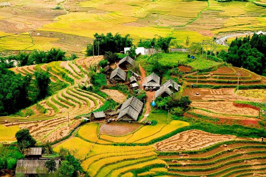 Sapa Tour: Medium trek in Sapa with homestay and transfer by Bus 3 days/ 2 nights